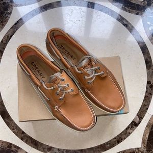 Sperry billfish dress shoes.